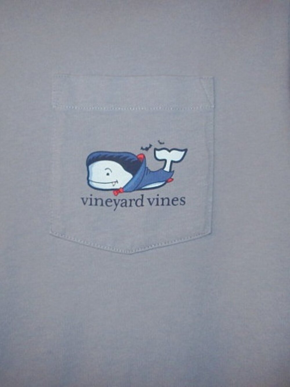 Vineyard Vines Halloween T-Shirt Mens M Vampire Whale Long Sleeves Whimsy Holida - Picture 5 of 7
